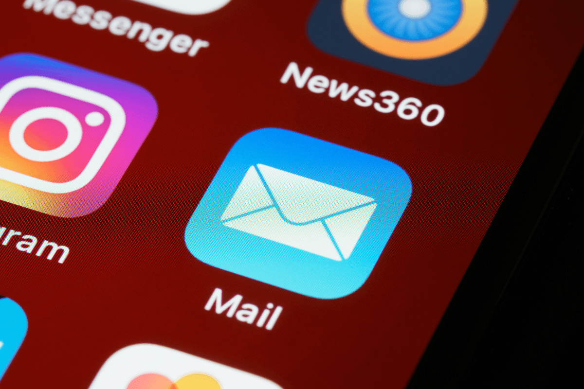 31 Email marketing gives businesses direct access to customer inboxes instead of relying on social media algorithms. Sending business emails delivers strong value, producing an average return of $42 for every $1 spent. Businesses can gather emails without spending money by offering free guides, discounts, mini-courses, or consultations. Social media accounts, WhatsApp groups, and simple forms easily capture contacts without needing an expensive website. Free service plans like Mailchimp, MailerLite, and Brevo provide beginner-friendly tools to launch and manage contact lists.